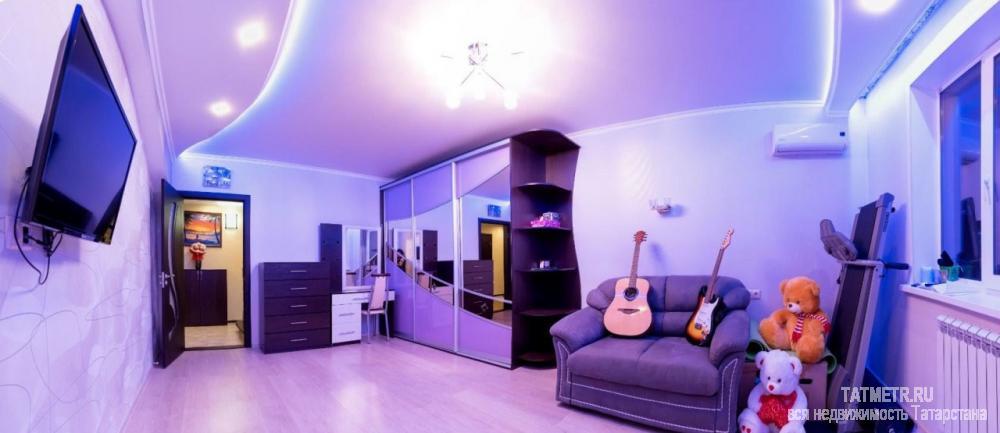 5 комнатную квартиру с качественным современным дизайнерским ремонтом в светлых тонах с применением разнообразного... - 7