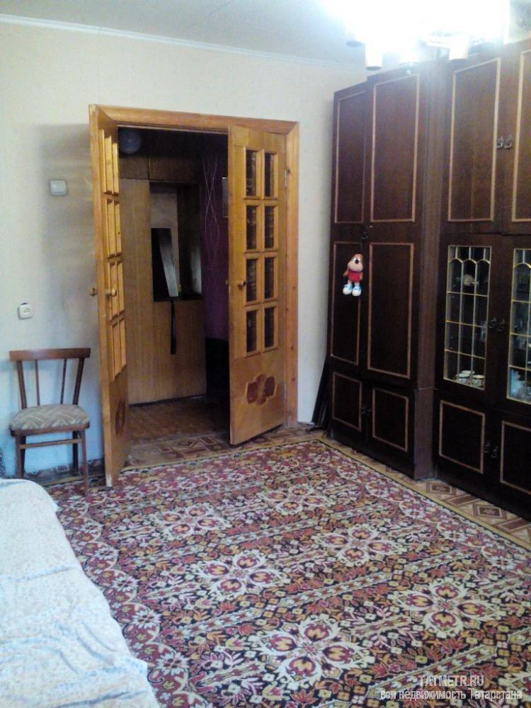 Отличная ленинградка в прекрасном районе г. Зеленодольск. Квартира большая, с раздельными комнатами, окна выходят на... - 2