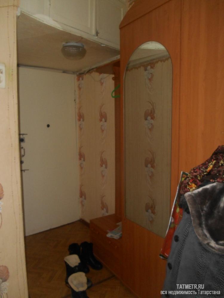 Сдается однокомнатная квартира в тихом районе г. Зеленодольск. В квартире имеется диван, два кресла, стенка, ковры,... - 5