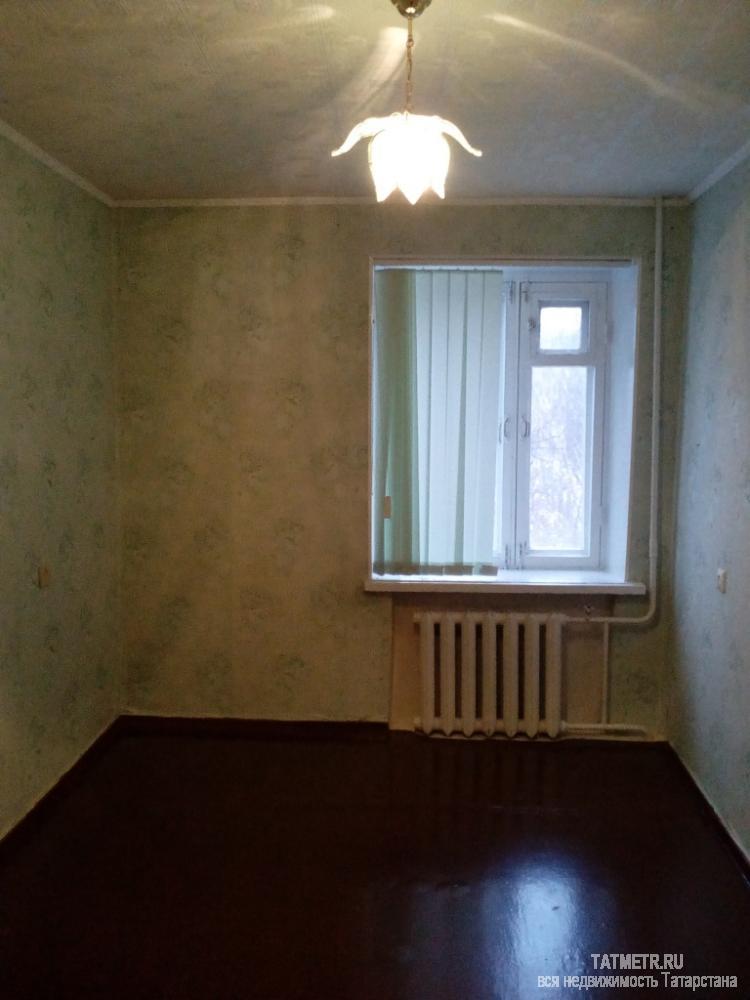 Хорошая трехкомнатная квартира в центре г. Зеленодольск. Комнаты просторные, уютные, раздельные, в хорошем состоянии.... - 2