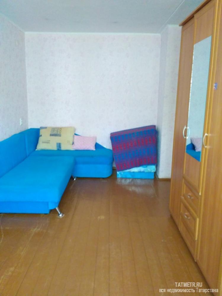 Хорошая уютная, теплая квартира в городе Волжске. В квартире поменяны окна, отопление, сантехника, установлены новые... - 1