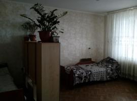 Замечательная трехкомнатная квартира в самом центре пгт. Васильево....