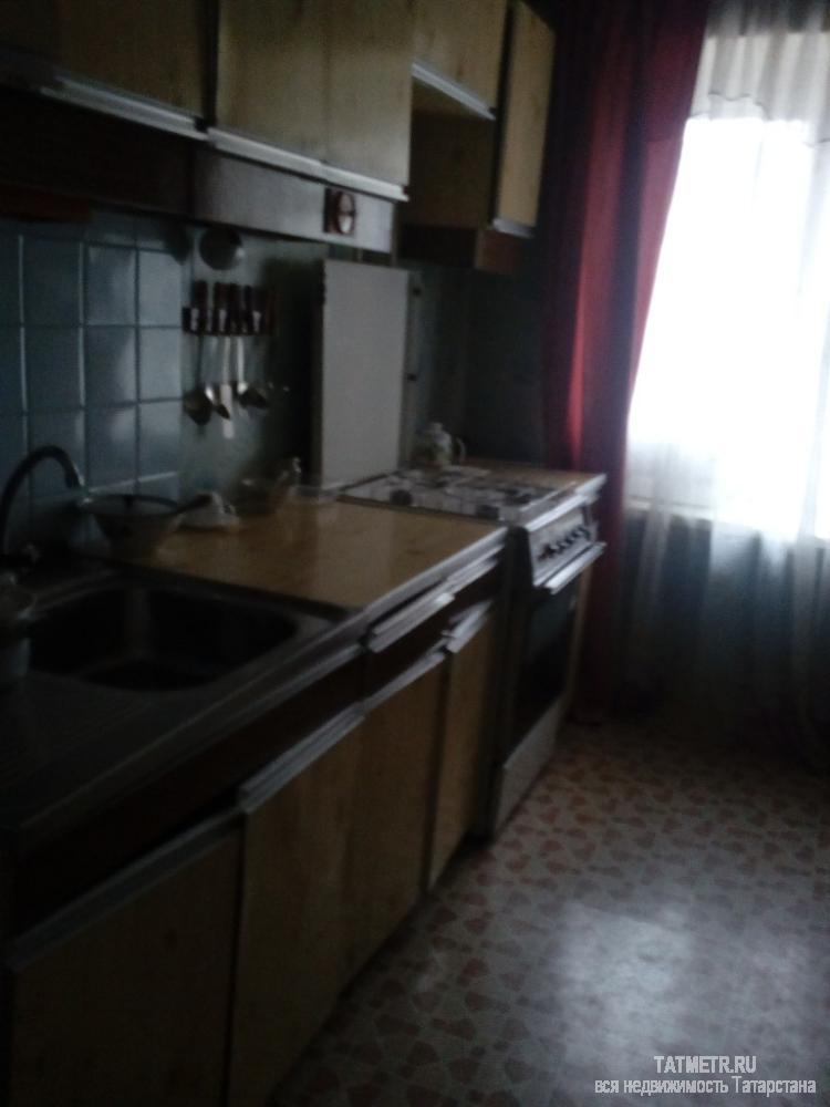 Сдается замечательная квартира в г. Зеленодольск. В квартире есть вся необходимая мебель: шкаф, диван, кровать,... - 3