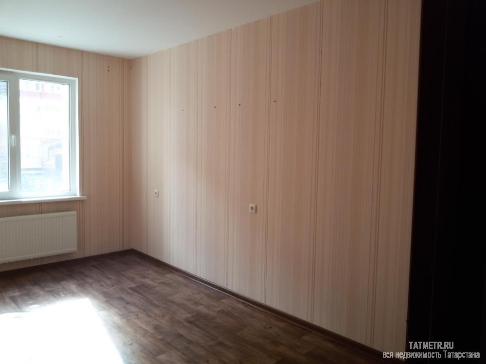 Сдается новая, чистая квартира в г. Зеленодольск. Без мебели. Рядом вся необходимая инфраструктура. - 1