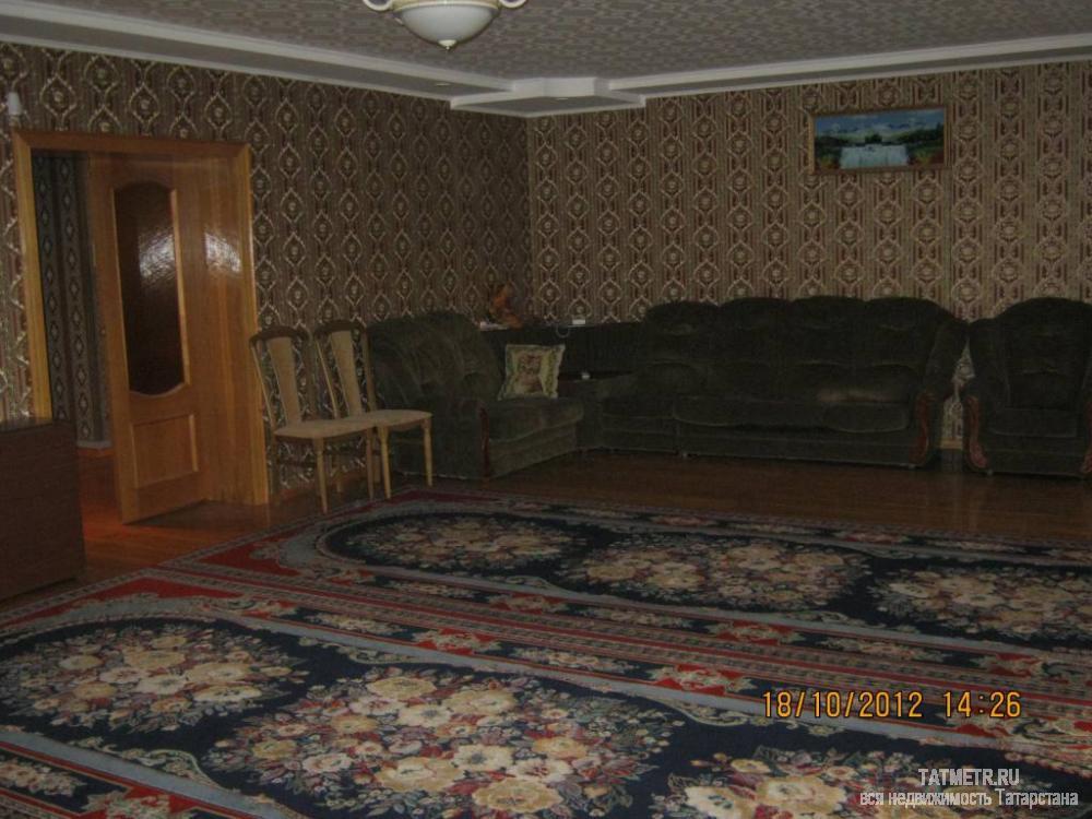 Огромный, шикарнейший коттедж в городе Зеленодольск, 4 очень больших, просторных комнат, на первом этаже зал-гостиная... - 1
