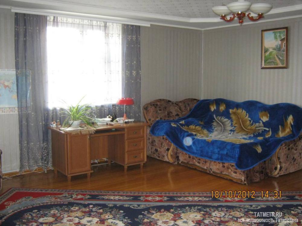Огромный, шикарнейший коттедж в городе Зеленодольск, 4 очень больших, просторных комнат, на первом этаже зал-гостиная... - 10