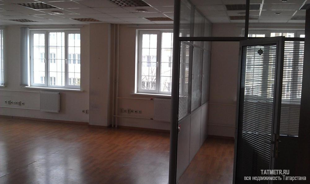 Сдается современный офис площадью 363,4 кв.м, на пятом этаже нового бизнес-центре по улице Волкова.   Бизнес-центр на... - 2