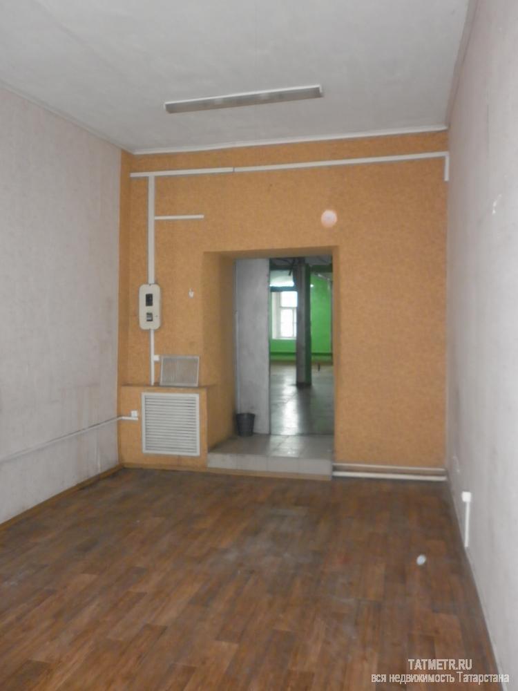 Сдается помещение 251кв.  в Кировском районе, в здании льнокомбината, из которых 178кв. это прямоугольный зал с... - 10