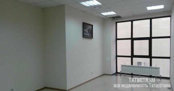 Сдается офис 25кв. в Вахитовском районе. Светлые кабинеты.  евро-ремонт, лифт, круглосуточная охрана, высота потолков...