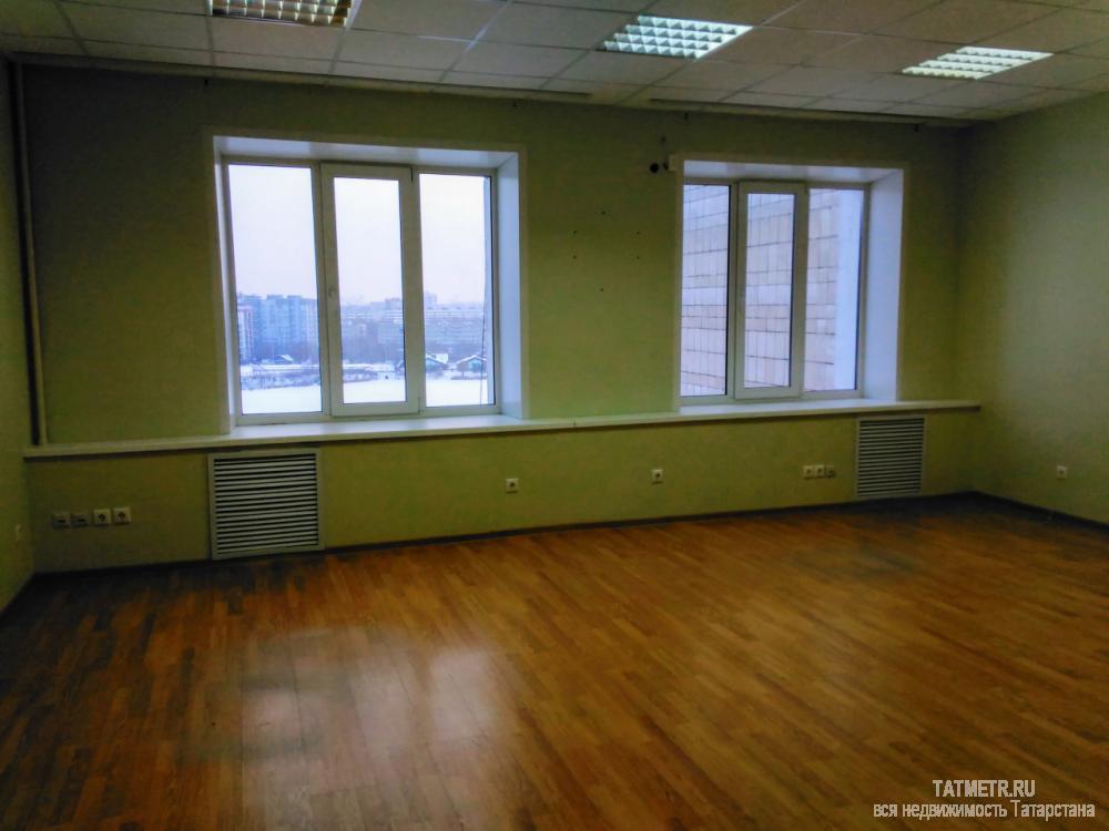 Предлагается аренда целого этаж в бизнес-центре расположенном на ул. Ахтямова, на самом берегу озера Нижний Кабан.... - 7