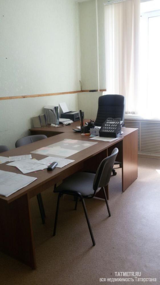 Сдается светлый офис 29,7кв на 2м этаже в Советском районе в НИИ вычислительной техники. Офис состоит из 2х кабинетов... - 2