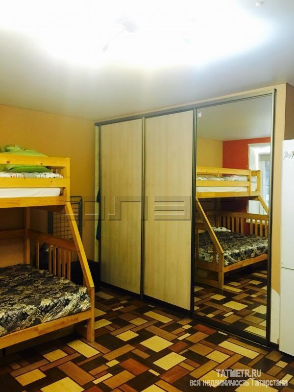 В самом центре Кировского района продается 1 комнатная  квартира в кирпичном доме с новым евро-ремонтом со всей...