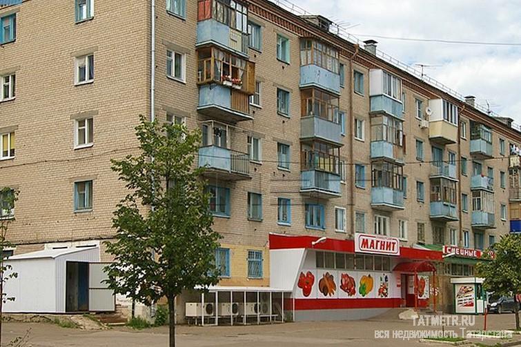 Московский район, ул. Гагарина, д. 24. Продается двухкомнатная квартира – распашонка ( окна в обе стороны ) в очень... - 1