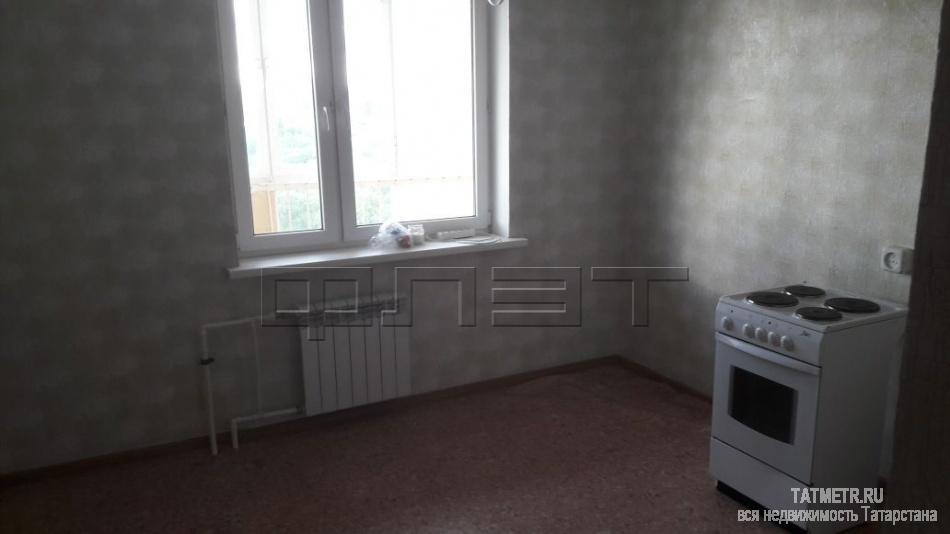 Продаётся уютная трехкомнатная квартира, практически в центре города Казани, в кирпичном доме 2014 года постройки, по... - 3