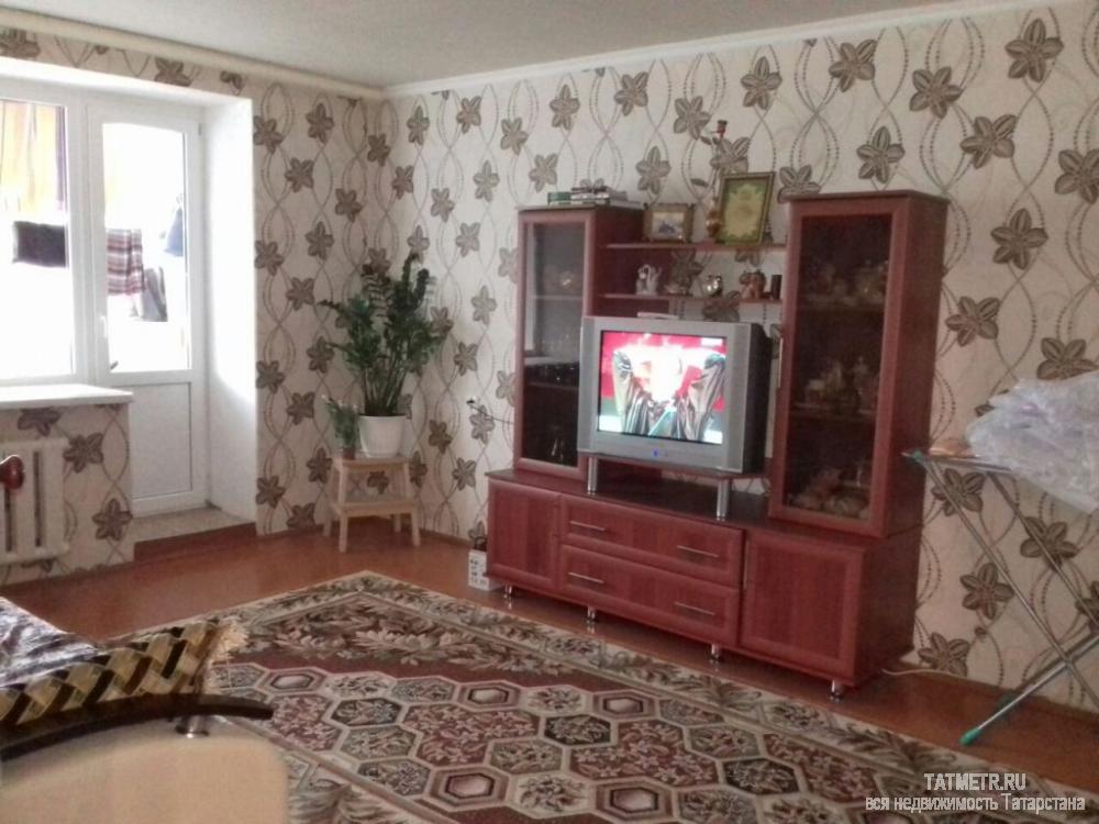 Отличная квартира в городе Зеленодольск. Чистая, теплая и очень светлая.  Установлены пластиковые окна, лоджия...