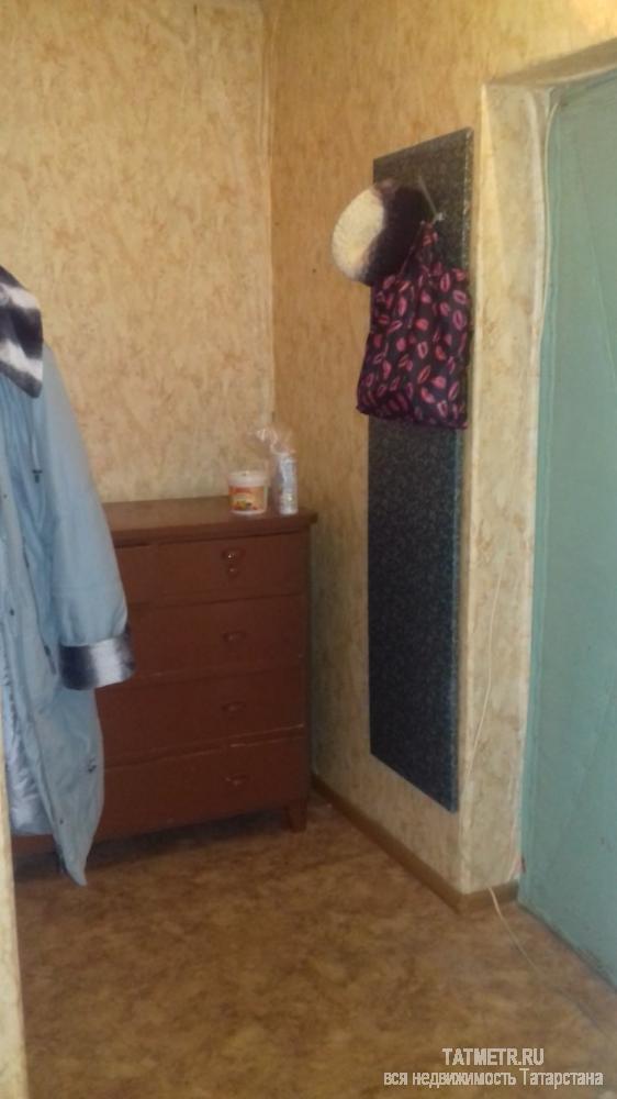 Сдается хорошая, светлая квартира в г. Зеленодольск. В квартире есть софа, плита, холодильник, тумба. Спокойные... - 4