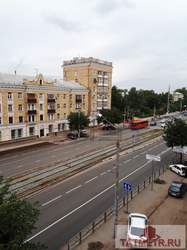 Продается 3- х комнатная квартира - «сталинка» на 4 этаже  кирпичного дома в самом центре Московского района  по ул.... - 11