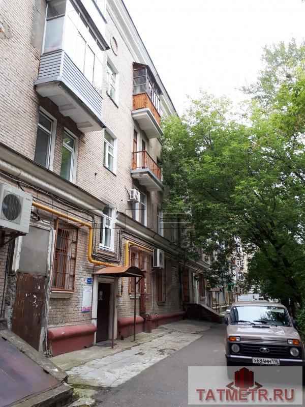 Продается 3- х комнатная квартира - «сталинка» на 4 этаже  кирпичного дома в самом центре Московского района  по ул.... - 12