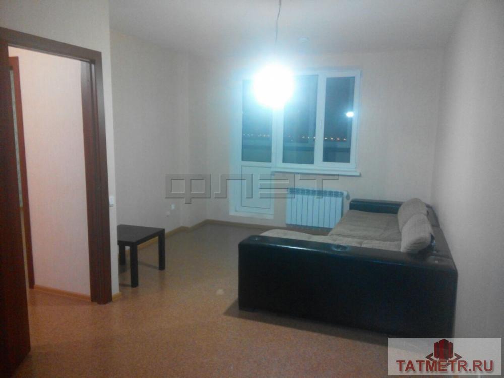 Сдается чистая 1-комнатная квартира в новом доме, расположенном в спальном районе города Казани. Рядом с домом...