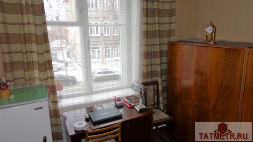 Продается 3-х комнатная квартира 'Сталинского' проекта на 2-м этаже 4-х этажного кирпичного дома в хорошем, жилом... - 2
