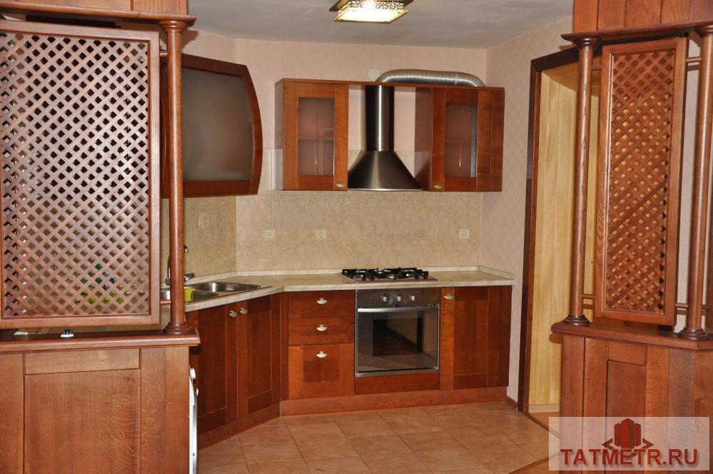 В Ново-Савиновском районе по пр. Фатыха Амирхана д.11 продается просторная и комфортабельная трех комнатная квартира....