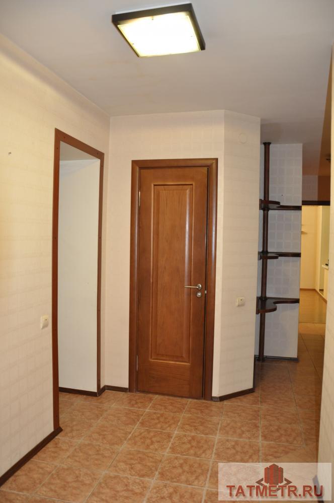 В Ново-Савиновском районе по пр. Фатыха Амирхана д.11 продается просторная и комфортабельная трех комнатная квартира.... - 1
