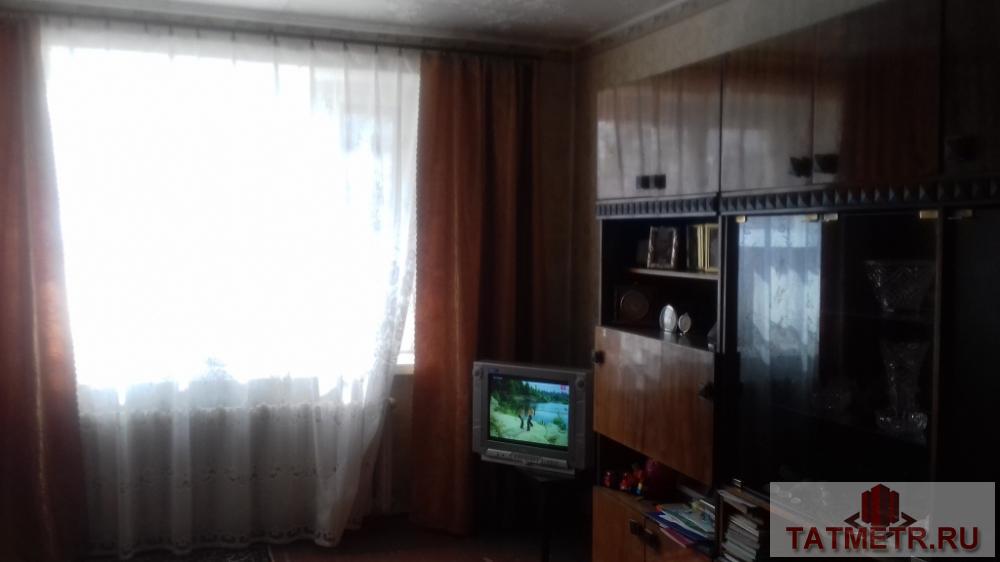 Отличная, просторная квартира в г. Зеленодольск. Квартира теплая, окна выходят на разные стороны дома, не угловая....