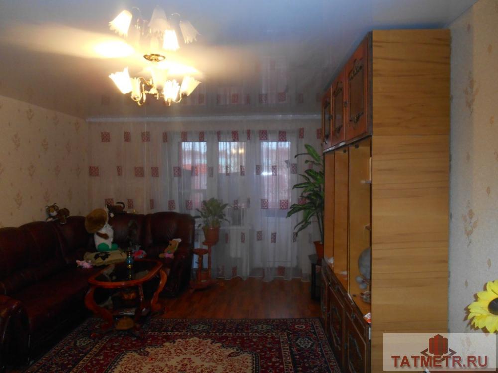 Отличная трехкомнатная квартира улучшенной планировки в г. Зеленодольск. Комнаты просторные, уютные, в хорошем... - 2