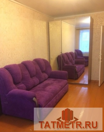Сдается чистая 2-комнатная квартира в кирпичном доме, расположенном в спальном районе города Казани. Рядом с домом... - 1