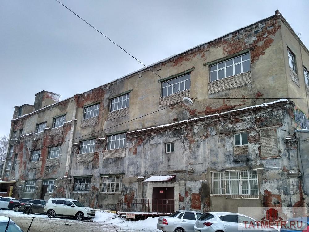 з-х этажное офисное здание в исторической части города,Вахитовский район. Сдаётся 2 этаж трехэтажного дома площадью...