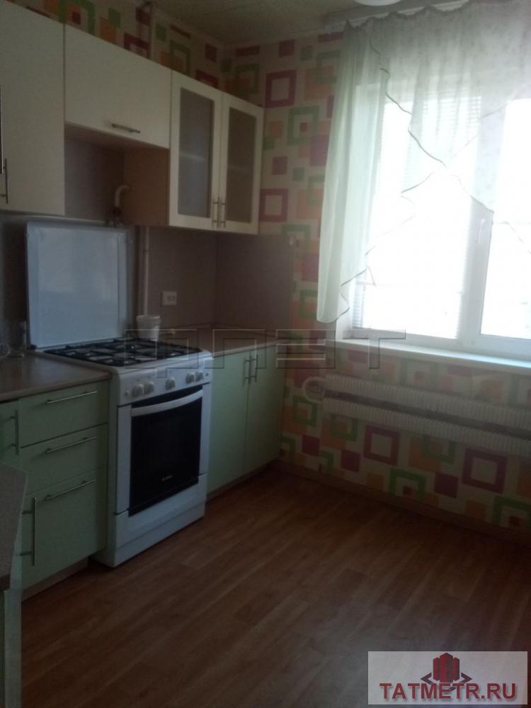 Сдается уютная 2-комнатная квартира в панельном доме, расположенном в спальном районе города Казани. Рядом с домом... - 1
