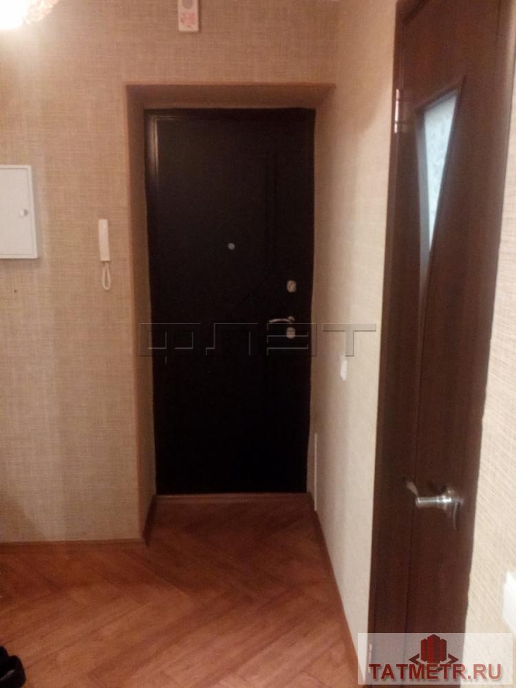 Сдается чистая 1-комнатная квартира в кирпичном доме, расположенном в спальном районе города Казани. Рядом с домом... - 3