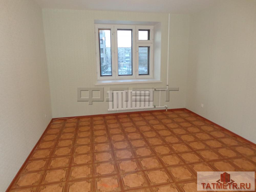 Продается 3х комнатная квартира 106 кв.м, в кирпичном доме. В квартире был выполнен косметический ремонт, на полу... - 1
