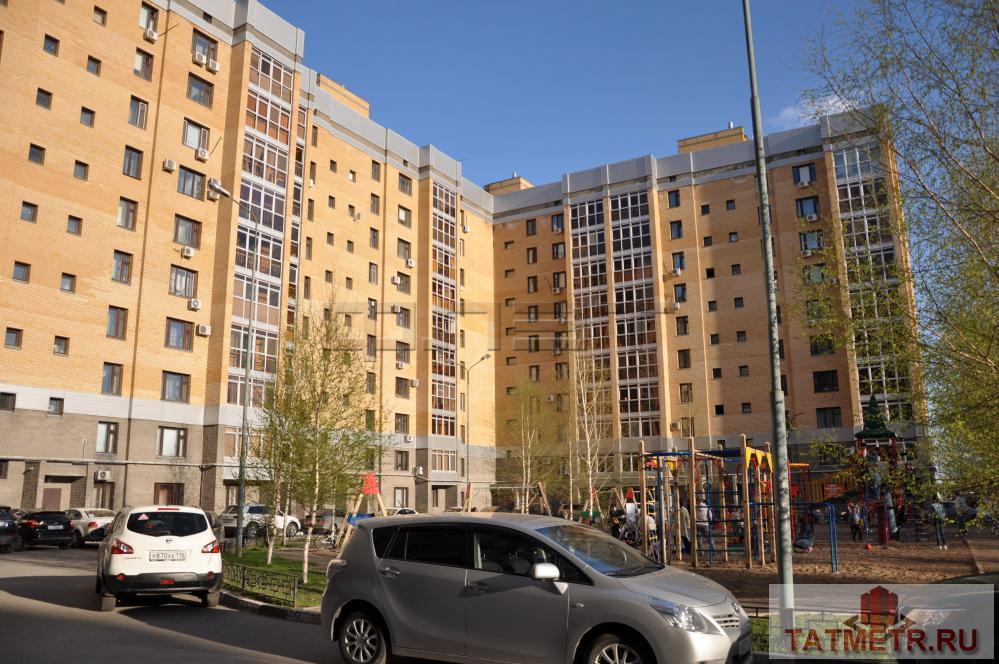 В самом современном жилом комплексе «21 Век» города Казани, продается комфортабельная 3-х комнатная квартира в...