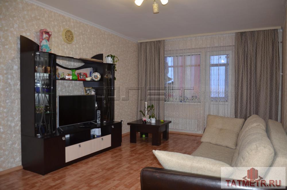 На пересечении улиц Аделя Кутуя, Седова, Гвардейская продается просторная двухкомнатная квартира, с хорошим ремонтом....