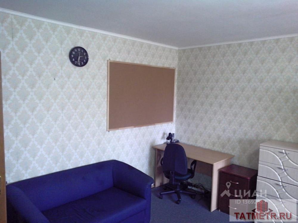 Сдается чистая 1-комнатная квартира в панельном доме, расположенном в развитом и динамичном районе Казани. Рядом с... - 2