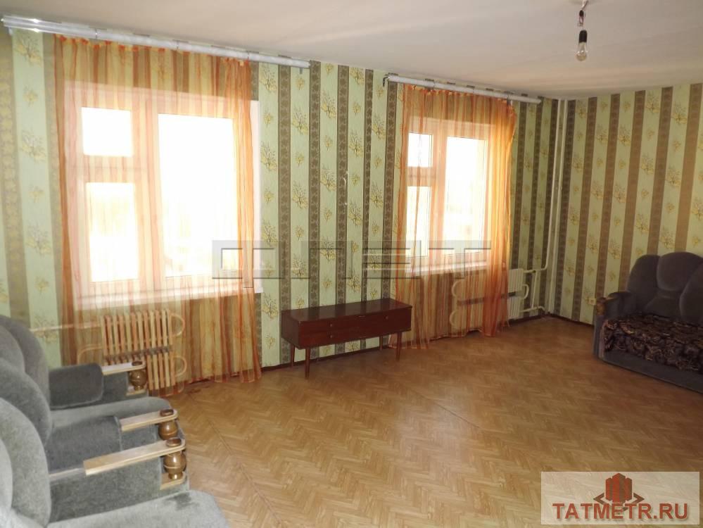 ПРОДАЕТСЯ: Уютная 2-х комнатная квартира в Советском районе на 8/18 этажного кирпичного дома, цоколь высокий - более...