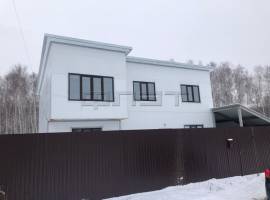 Продается:
Отличный  дом в Лаишево , ул. Рябиновая  на первой линии...
