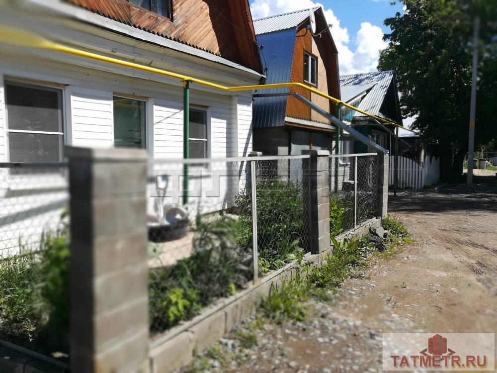В поселке Борисково продается 2/3 доли  жилого дома.  Фактически  разделен на два дома, у каждой части дома свой... - 2