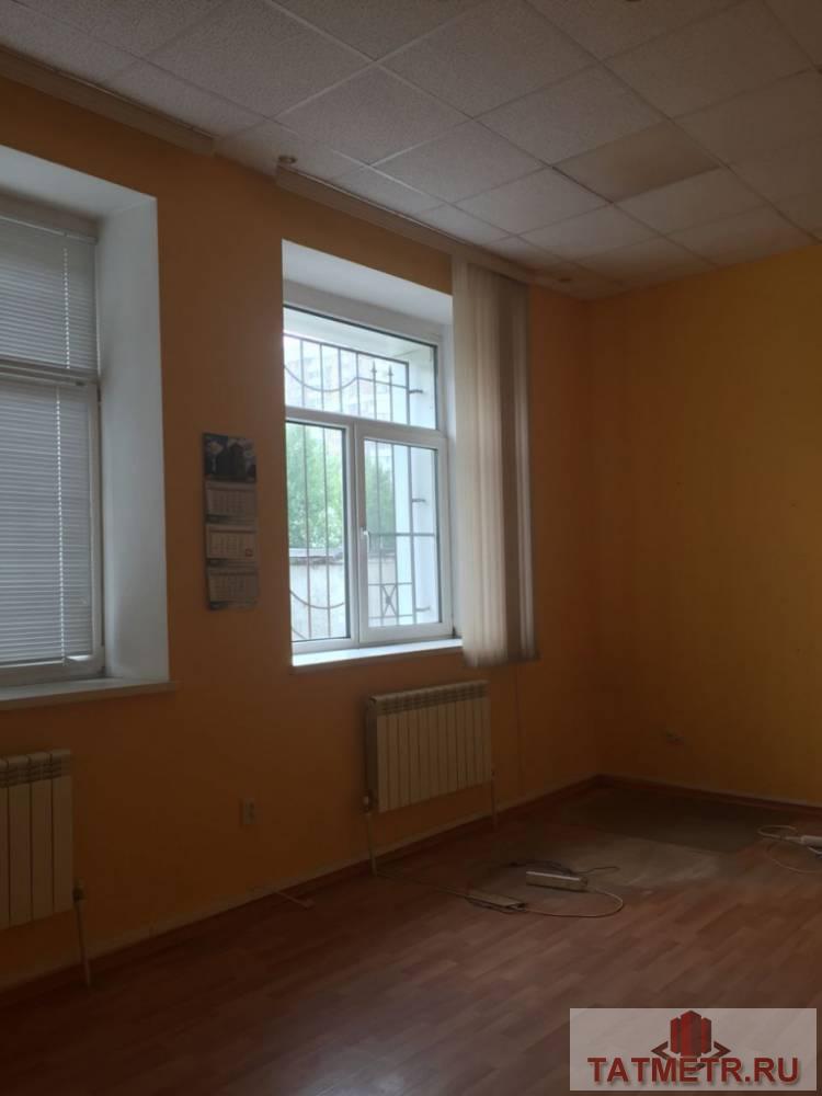 Сдается офис в Ново-Савиновском районе, ул. Лаврентьева. В офисе выполнен ремонт, состоит из 2 комнат, В каждом... - 13