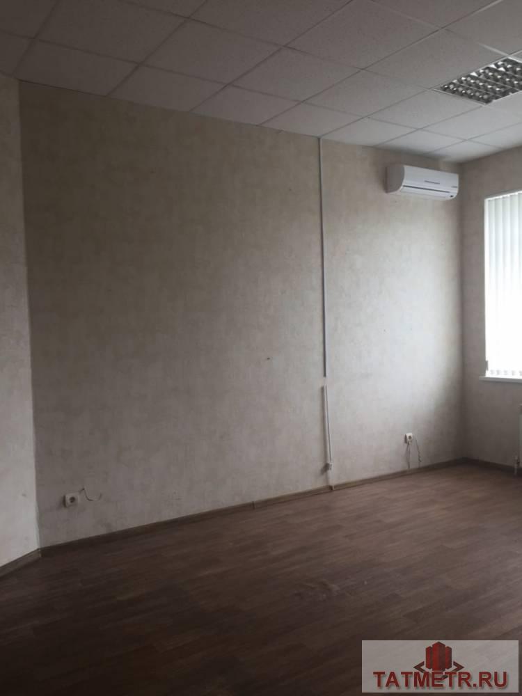 Сдается офис в Ново-Савиновском районе, ул. Лаврентьева. В офисе выполнен ремонт, состоит из 2 комнат, В каждом... - 14
