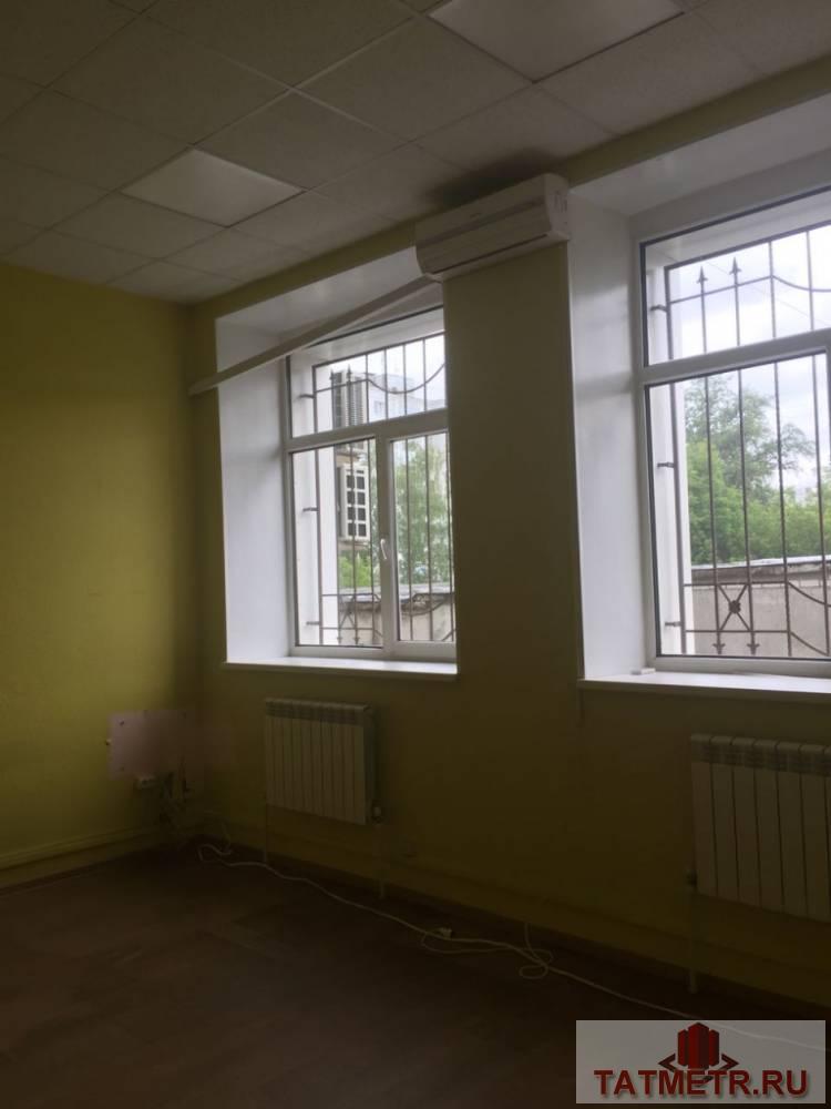 Сдается офис в Ново-Савиновском районе, ул. Лаврентьева. В офисе выполнен ремонт, состоит из 2 комнат, В каждом... - 2
