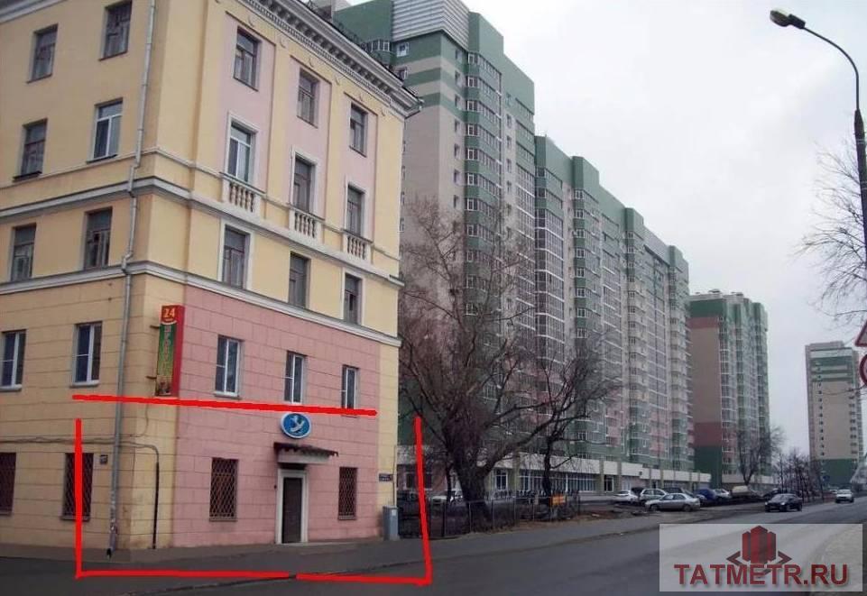 Сдается помещение на длительный срок аренды 100 кв. по ул. Хади такташ 117.  Первый этаж, отдельный вход с первой...