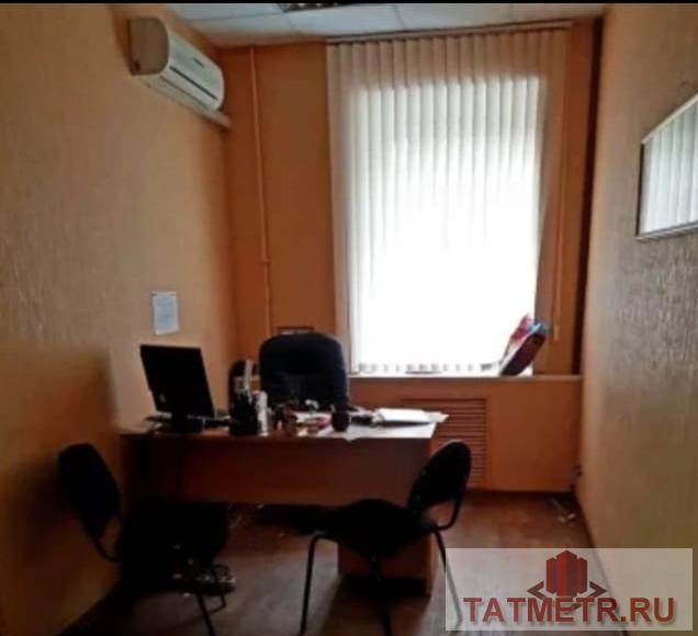 Приглашаются арендаторы  в помещение  расположенного по адресу ул. Лушникова д.8 Сдаются офисы от 28 кв.м. 1-й этаж,...