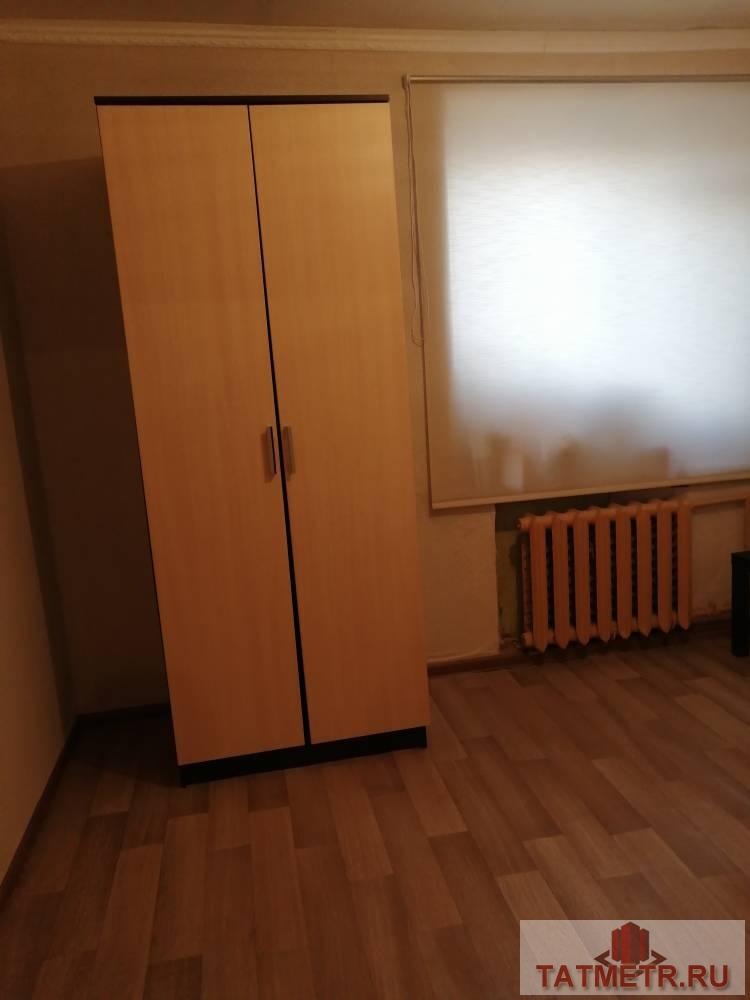 Сдаю комнату в трех-комнатной квартире без комиссии за 9000 тысяч рублей (13 кв.м) на длительный срок. Проживание без...