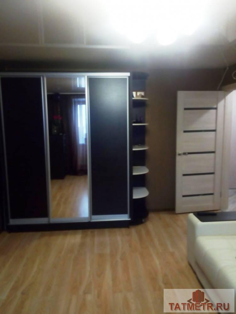 Продается великолепная квартира с евроремонтом в городе Зеленодольск. В квартире совмещенный санузел в современном... - 2
