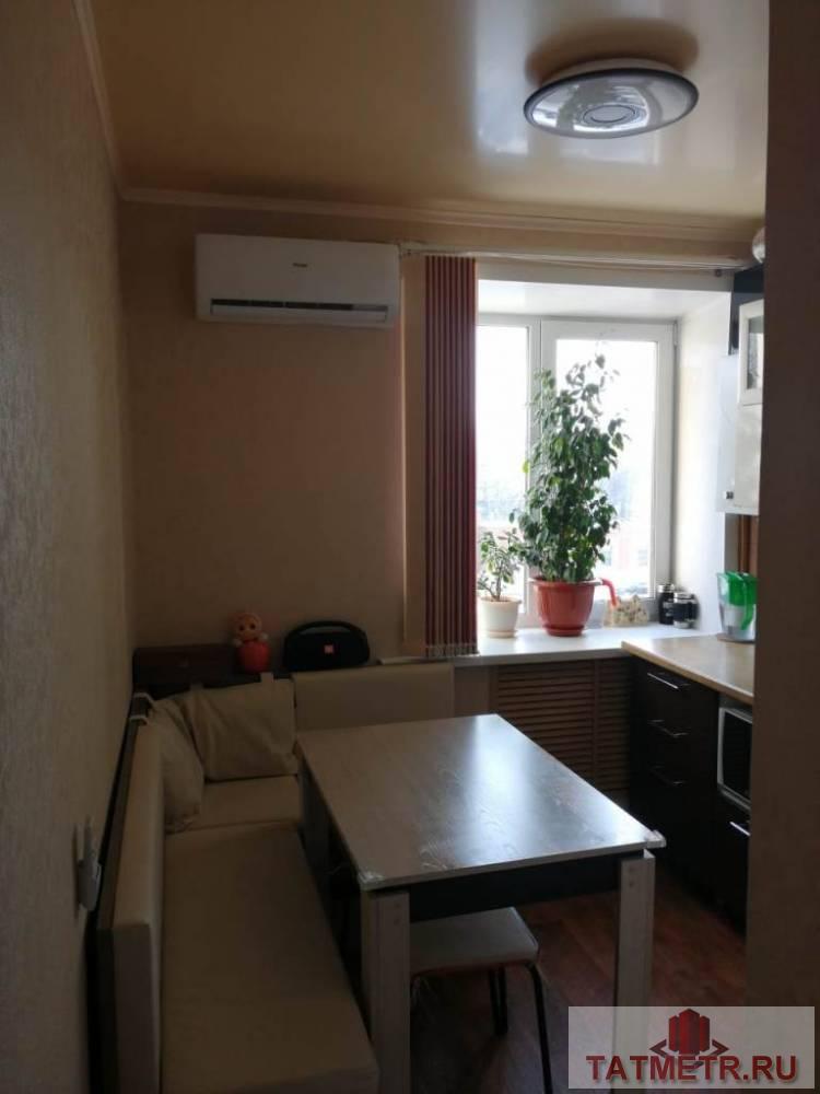 Продается однокомнатная квартира в городе Зеленодольск. Квартира с хорошим ремонтом, светлая, уютная. Окна... - 3