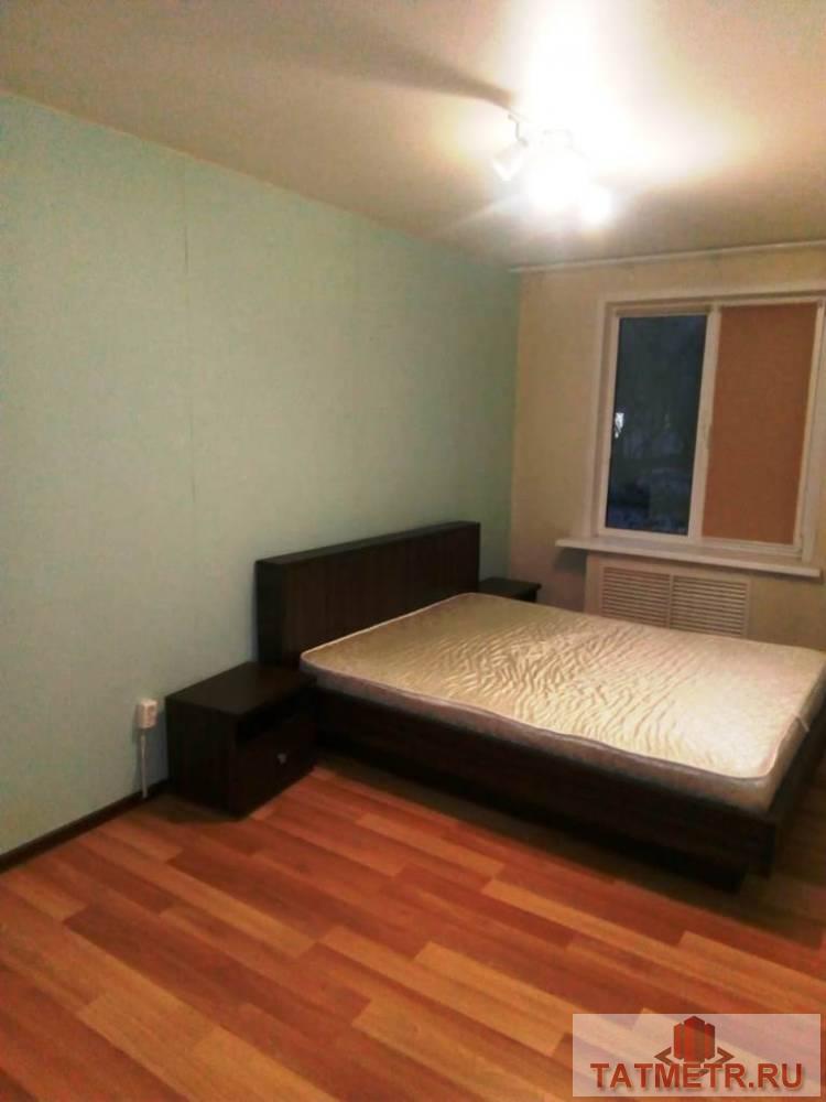 Сдается двухкомнатная квартира в центре г. Зеленодольск. Из мебели: кухонный гарнитур, кровать, тумба. Квартира...