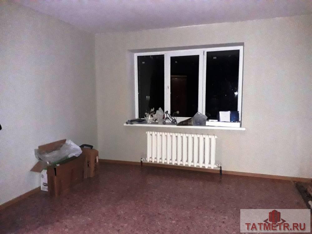 Продается квартира  в новом доме, самом центре города Зеленодольск. Квартира большая, уютная, теплая, комната с... - 2