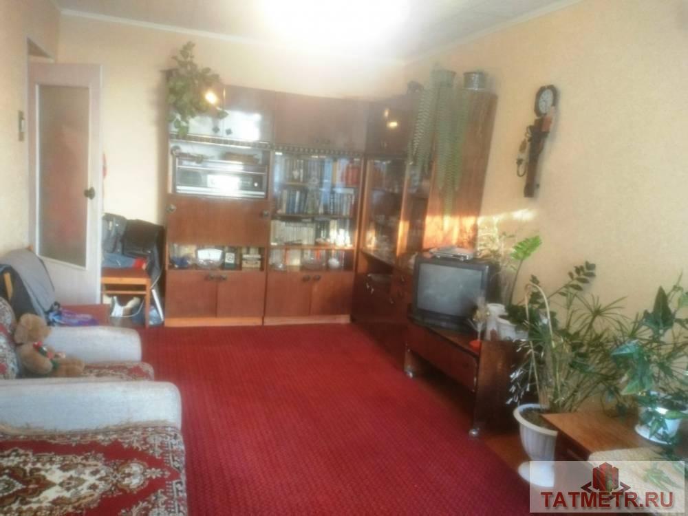 Продается двухкомнатная квартира в г. Зеленодольск. Квартира большая, светлая, Все комнаты раздельные, не проходные....